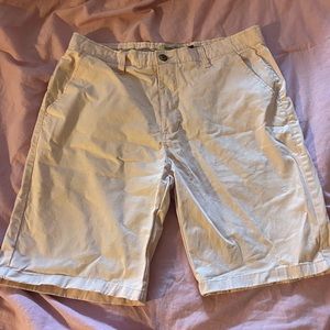 Hudson & Barrow light pink khaki shorts